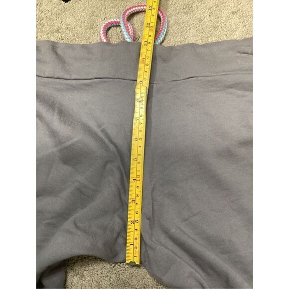 New. Lauren Moshi girl walking a dog sweatpants. Large. Retails $178 - Picture 8 of 9
